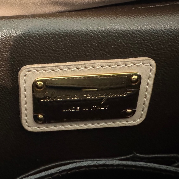 Authentic Salvatore Ferragamo Medium Sofia Top Handle Bag - NWOT - Picture 11 of 13